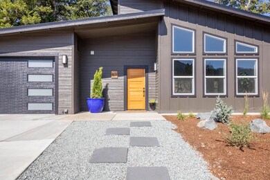 409 Selah Ln, Cave Junction, OR 97523 - photo 2