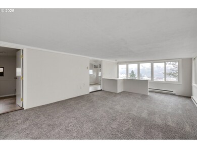 105 Lois Ln, Bingen, WA 98605 - photo 6