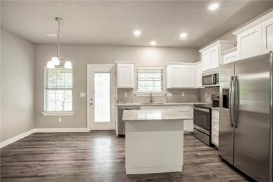 8 Leland Ln, Bella Vista, AR 72715 - photo 5