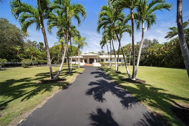 6125 SW 109th St, Miami, FL 33156 - photo 4