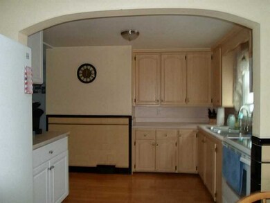 40 Community Dr, Cranston, RI 02905 - photo 4