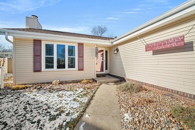 1740 NW 99th Ct, Clive, IA 50325 - photo 2