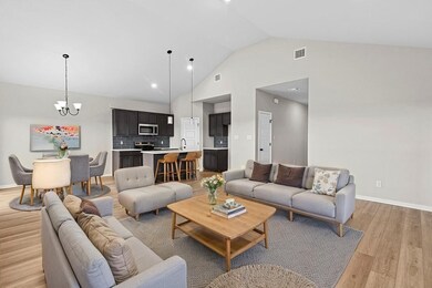 208 Lead Creek Dr, Fort Worth, TX 76131 - photo 3