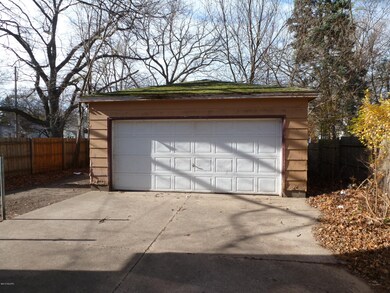 3-Garage