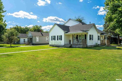 705 Decatur St, Lincoln, IL 62656 - photo 5