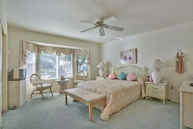 14019-W-Ravenswood-Ct-26