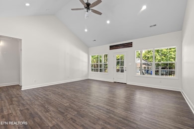 711 Byrd St, Clinton, TN 37716 - photo 6