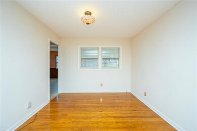 1524 61st St, Des Moines, IA 50311 - photo 5
