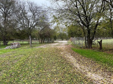 6553 Tucker Dr, Weatherford, TX 76085 - photo 3