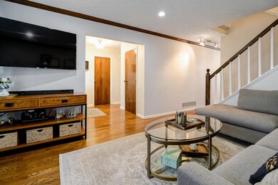 391 w 4th-15