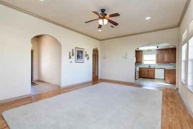 1100 W University Dr, Gainesville, TX 76240 - photo 6