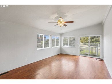 75128 Townsend Rd, Rainier, OR 97048 - photo 5