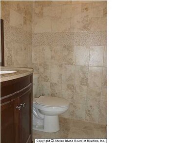 131 Aviston St unit 1, Staten Island, NY 10306 - photo 7