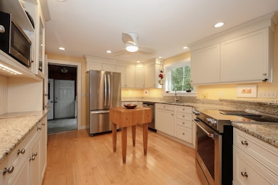 1 Tamarack Ln, Amherst, NH 03031 - photo 6