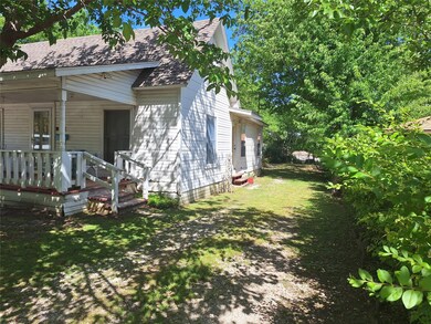 416 S Lindsay St, Gainesville, TX 76240 - photo 5