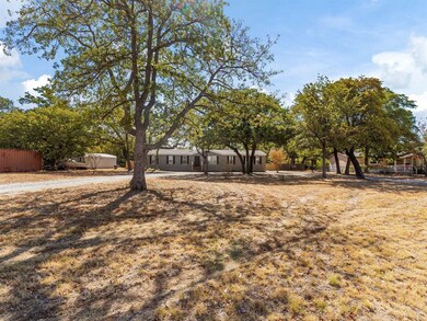 107 Oakley Cir, Weatherford, TX 76085 - photo 4