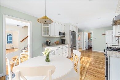 Virtually Stages - Breakfast Nook