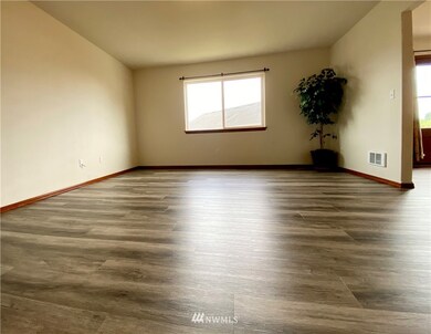 229 93rd Place SW unit 40, Everett, WA 98204 - photo 4
