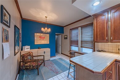 Eat in area of Kitchen - great area for entertaining while cooking.