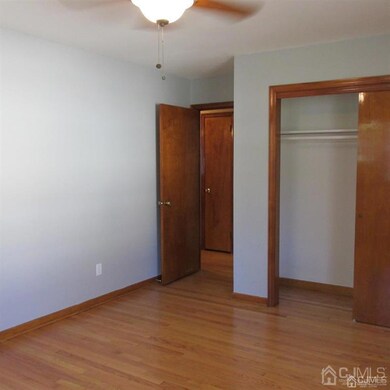 1818 W 4th St unit Right, Dunellen, NJ 08812 - photo 5