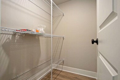 CKW012-E2700-Mudroom WIC