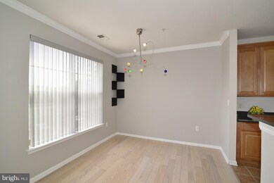 13034 Cabin Creek Rd, Herndon, VA 20171 - photo 6