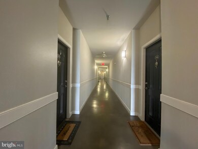 12929 Centre Park Cir unit 317, Herndon, VA 20171 - photo 3