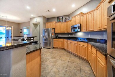 Fantastic Kitchen with Breakfast Bar