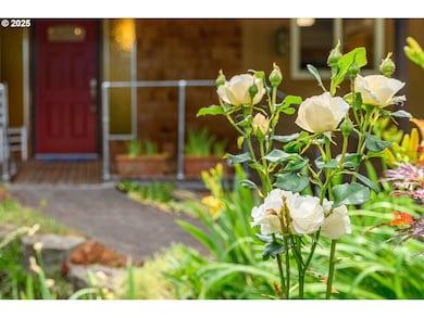 1526 SW Cypress Ln, McMinnville, OR 97128 - photo 5