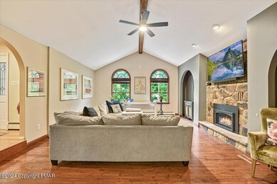 11 Club Ct, Stroudsburg, PA 18360 - photo 6