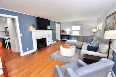 16 Spruce St, Westfield, MA 01085 - photo 3