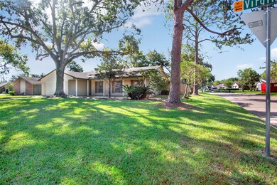 Another view of this nice front yard.