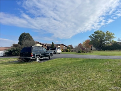 6721 Aiken Rd, Lockport, NY 14094 - photo 3