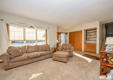 3418 36th St, Rock Island, IL 61201 - photo 2