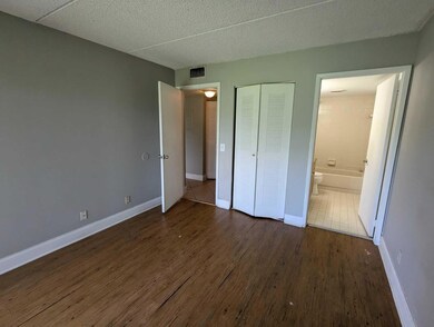 908 Meadows Cir, Boynton Beach, FL 33436 - photo 4