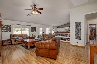 10436 E Crescent Ave, Mesa, AZ 85208 - photo 4