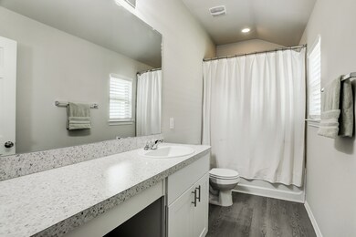 639 W Fairway Lake Dr, Alvin, TX 77511 - photo 7