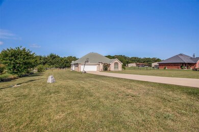105 Westend Ln, Weatherford, TX 76088 - photo 3