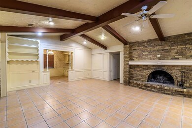 1904 Hollyhill Ln, Denton, TX 76205 - photo 2