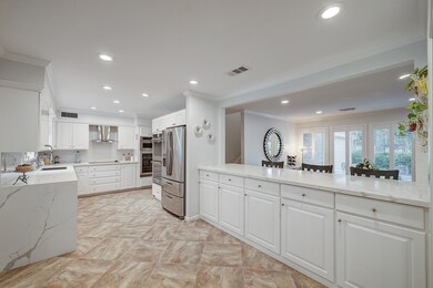 10211 Sugar Hill Dr, Houston, TX 77042 - photo 6