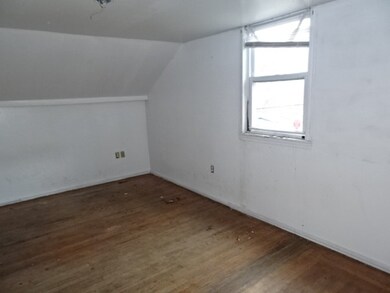 862 Worthington St, Springfield, MA 01105 - photo 7