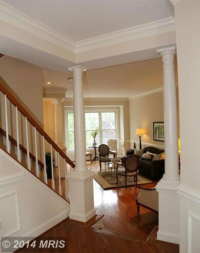 3905 Barcroft Mews Ct, Falls Church, VA 22041 - photo 2