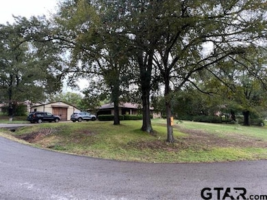 11247 Timber Creek Cir, Tyler, TX 75707 - photo 4