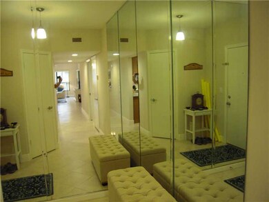Foyer.