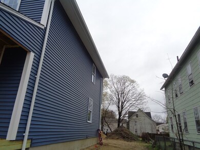 167 Pendleton Ave, Springfield, MA 01109 - photo 7