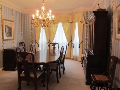 717 717 Kingswood Dr, Tyler, TX 75703 - photo 5