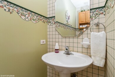1/2 Bath