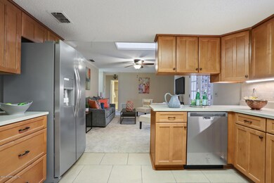 4861 Lofty Pines Cir W, Jacksonville, FL 32210 - photo 4