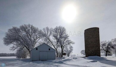 Garage & Silo