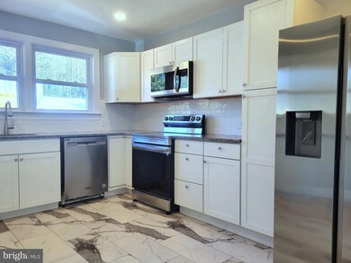 2380 Lambs Gap Rd, Enola, PA 17025 - photo 3